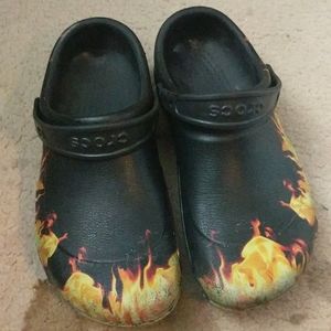 Flame Crocs Bistro